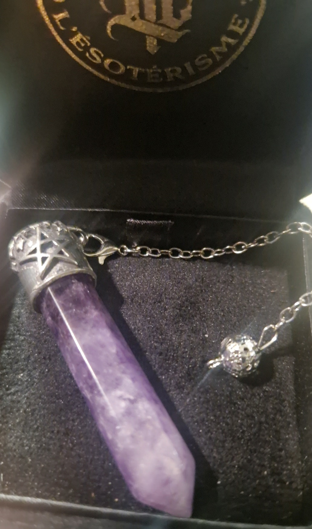 Pendule améthyste et étain pentagramme + feuilles ( feuillage) sculptées- création artisanale - pièces uniques - livré dans sa boîte cadeau