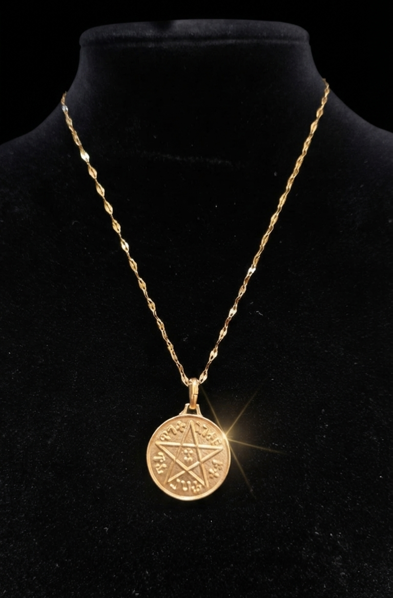 Collier Talisman de Protection – Double Sceau de Salomon et Pentagramme – Médaille dorée