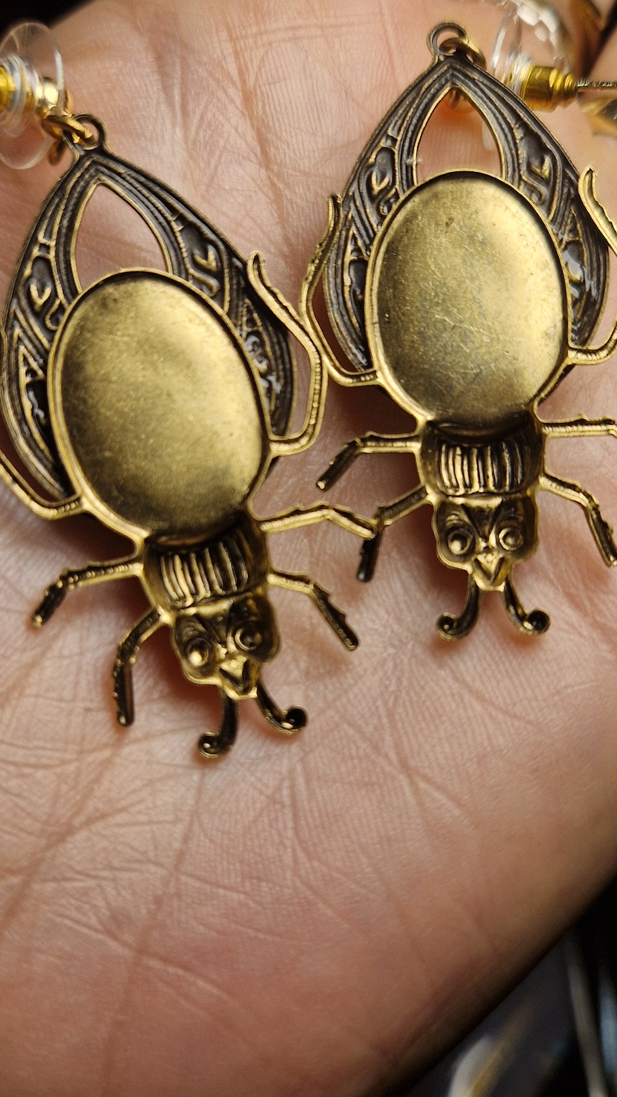 Boucles d'oreilles Talisman Scarabée Protecteur - Laiton & Labradorite (Égypte Ancienne)