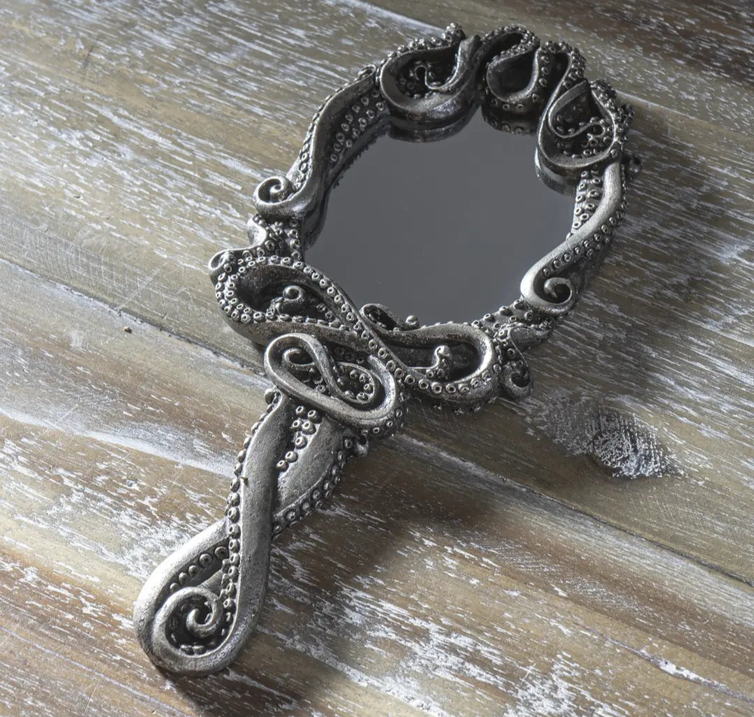 "Miroir des arcanes célestes" : miroir à main pour autel. Divination.