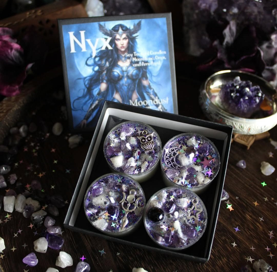 BOUGIES NYX – Bougies rituelles de puissance, réussite et objectifs avec cristaux et breloques