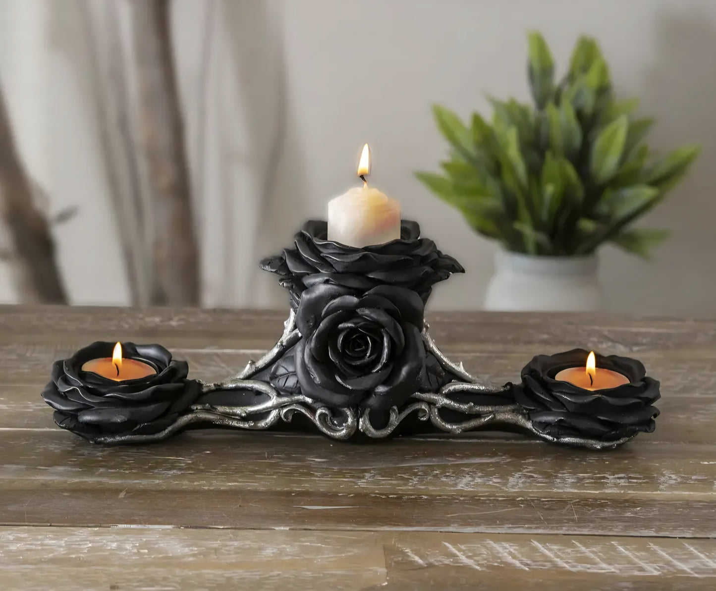Bougeoir Gothique Triple Tea Light – Rose Noire & Racines Argentées