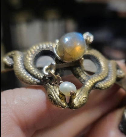 Bracelet Manchette Serpent en Laiton Antique et Labradorite Naturelle – Bijou Ésotérique de Protection