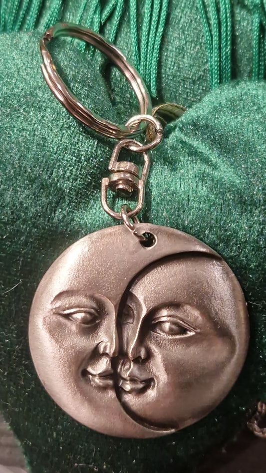Porte clé franc maçon - Lune Soleil, argent patiné