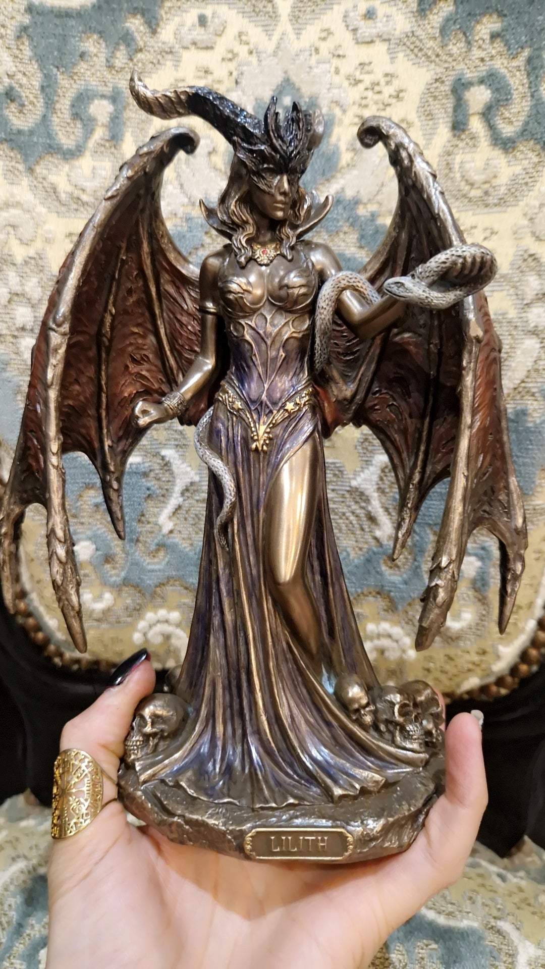 Statuette Lilith — Résine coulée à froid