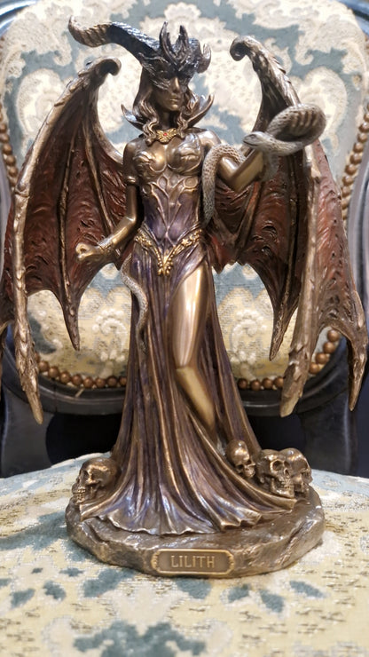 Statuette Lilith — Résine coulée à froid