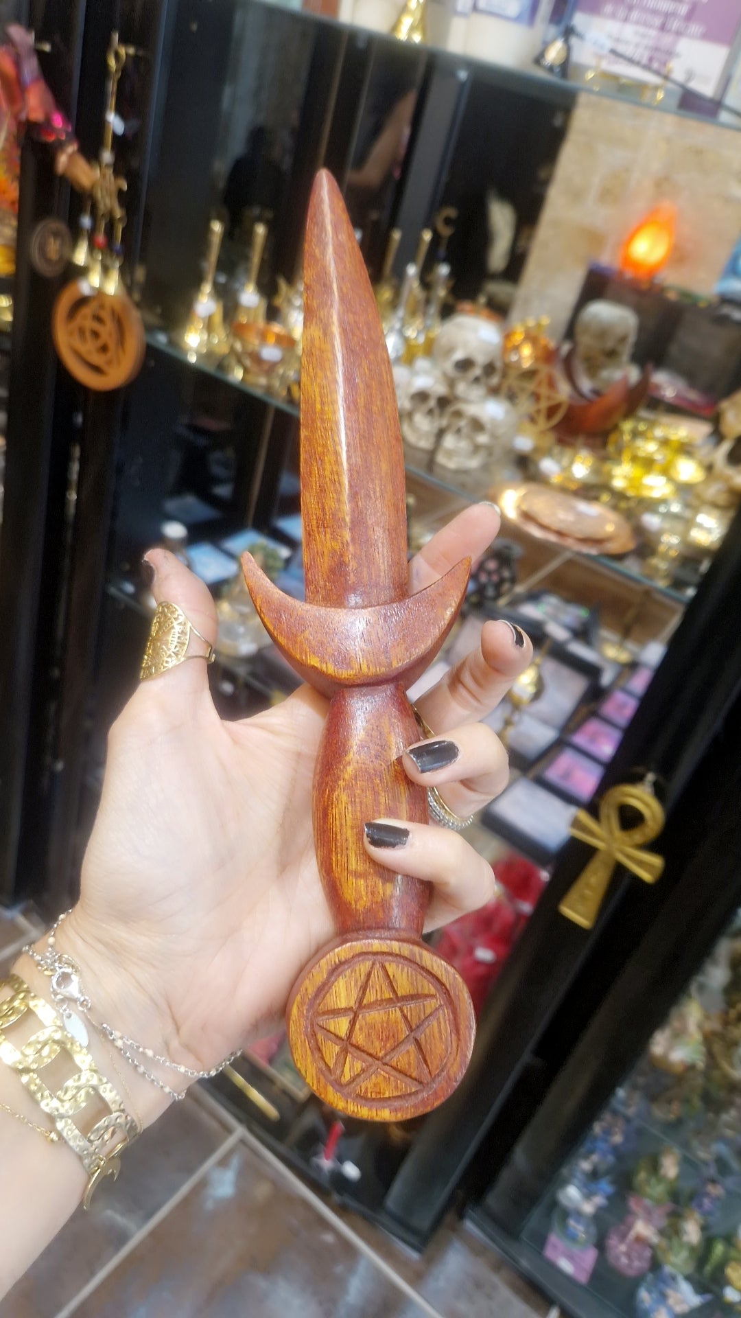 Athamé Rituel en Bois Naturel et Pentagramme – 28 cm