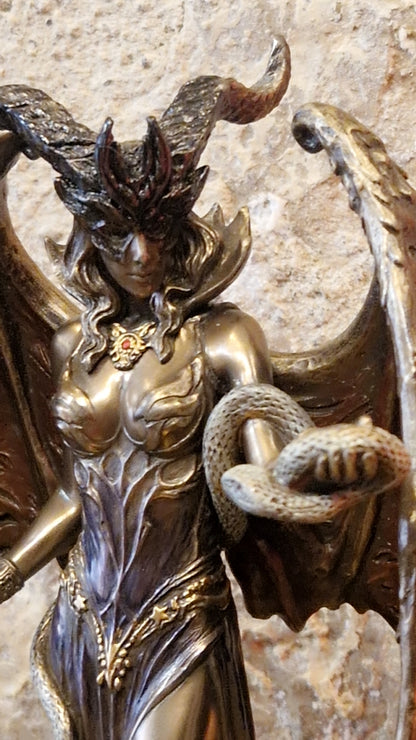 Statuette Lilith — Résine coulée à froid