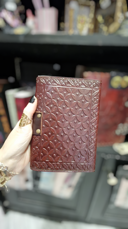 Grimoire en cuir marron Viking Vegvisir