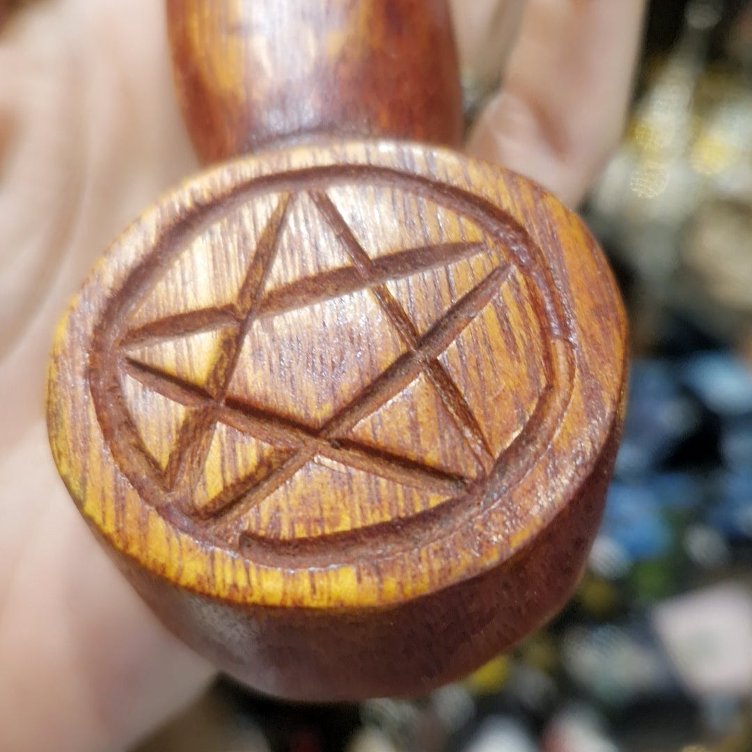 Athamé Rituel en Bois Naturel et Pentagramme – 28 cm