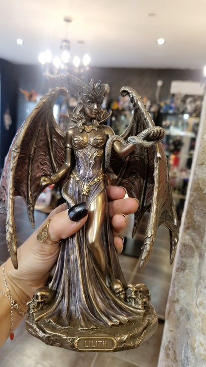 Statuette Lilith — Résine coulée à froid