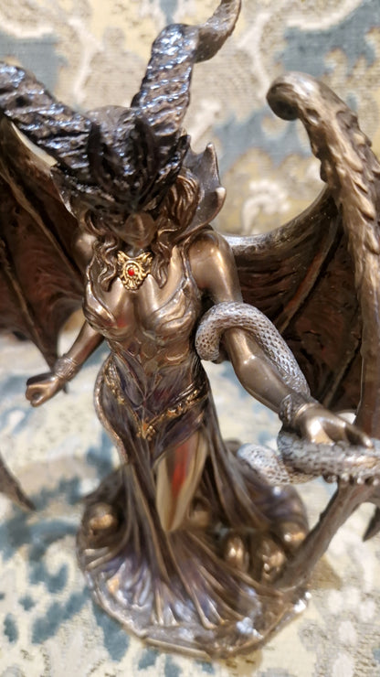 Statuette Lilith — Résine coulée à froid