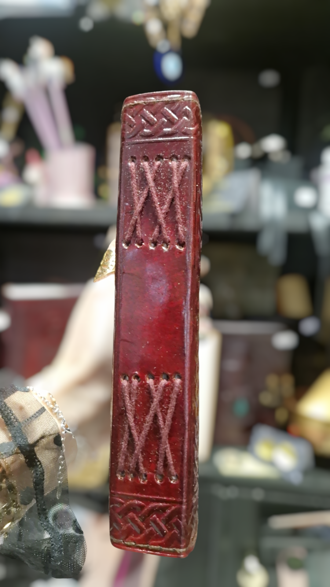 Grimoire en cuir marron - Déesse