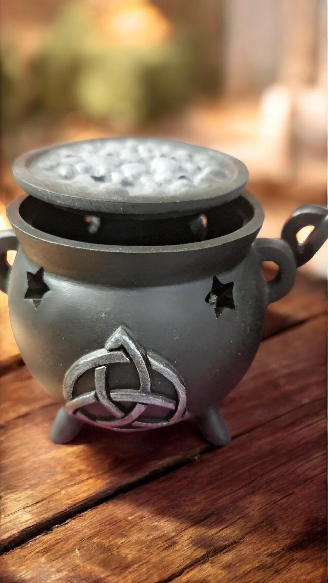 Chaudron brûleur d'encens en Résine ( taille S) – Pentagramme ou Triquetra