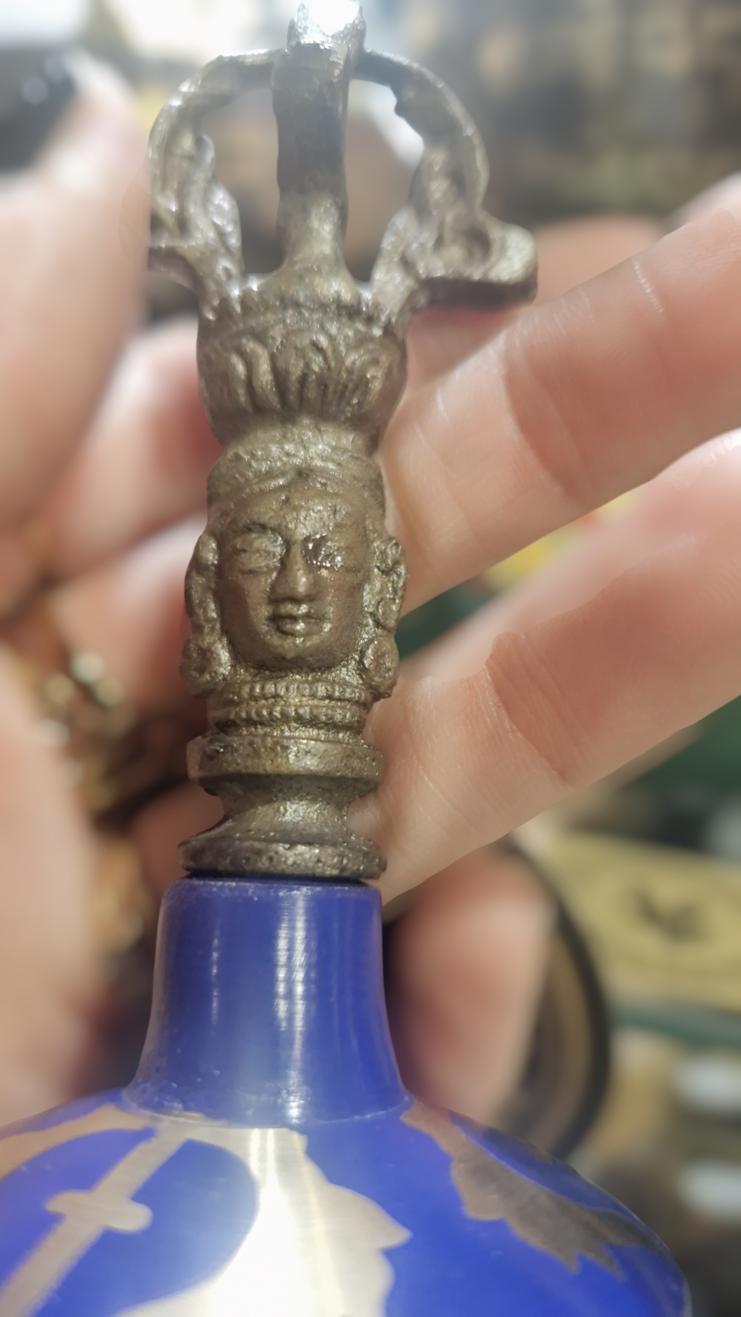 Cloche rituelle tibétaine - chakra coronnal - Sahasrara - violet & doré
