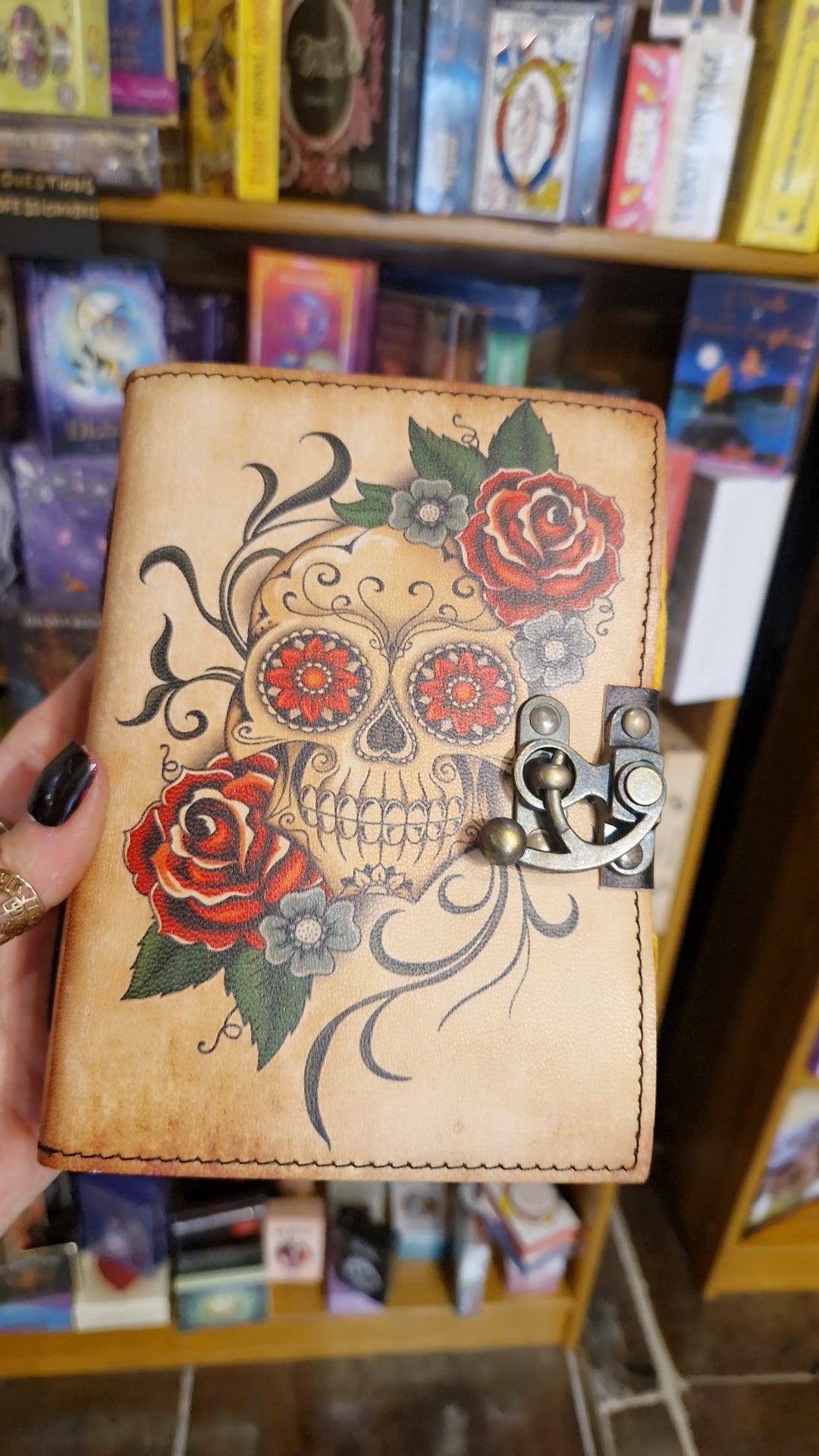 Grimoire en cuir véritable Calavera — Livre des Ombres & Culte des Ancêtres