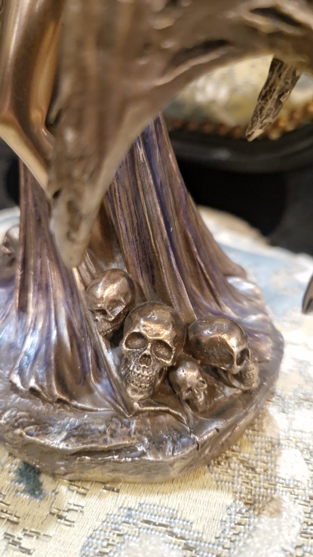 Statuette Lilith — Résine coulée à froid