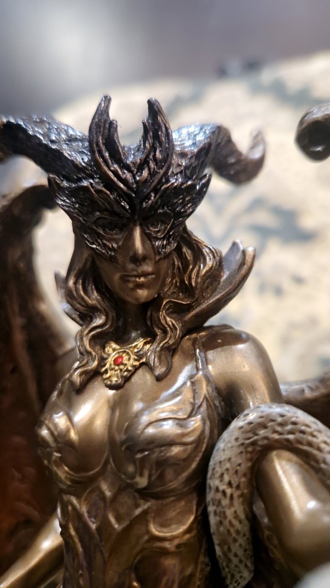 Statuette Lilith — Résine coulée à froid