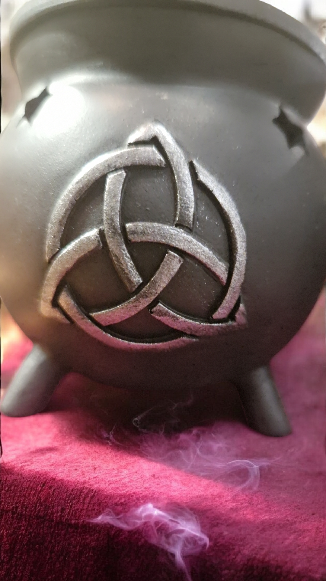 Chaudron brûleur d'encens en Résine ( taille S) – Pentagramme ou Triquetra