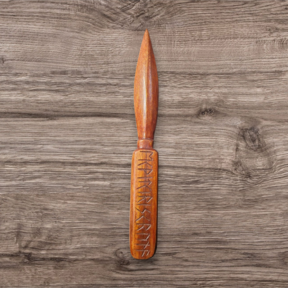 Athamé runique en bois