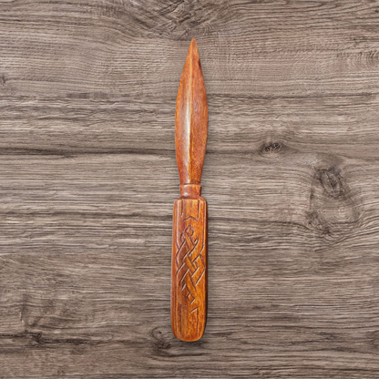 Athamé runique en bois