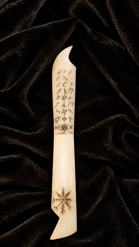 Athamé Vegvisir & Runes en Os de Buffle – Outil Rituel Nordique Artisanal